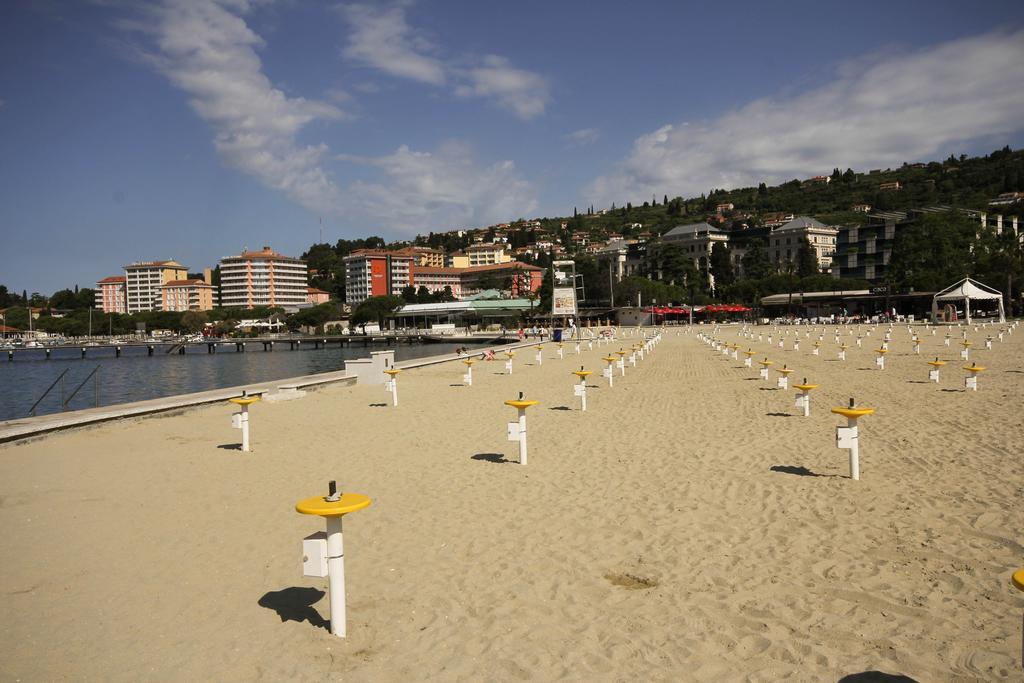Apartments Lavanda & Cappuccino Portoroz Bagian luar foto