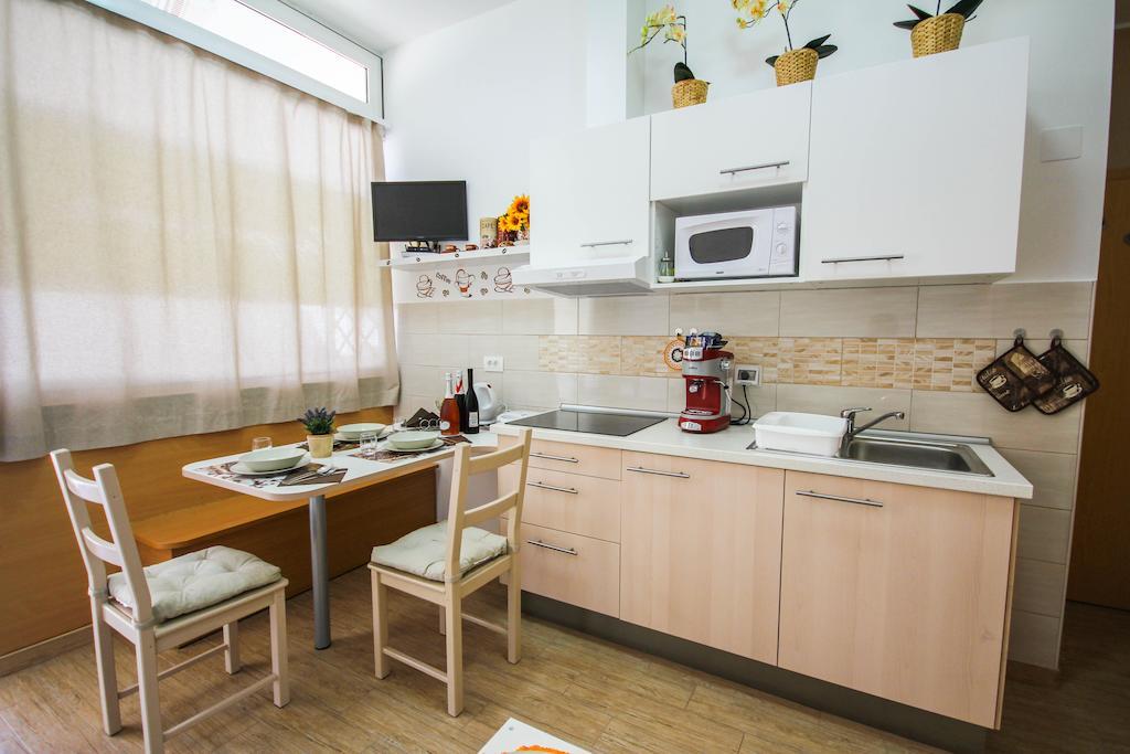 Apartments Lavanda & Cappuccino Portoroz Ruang foto